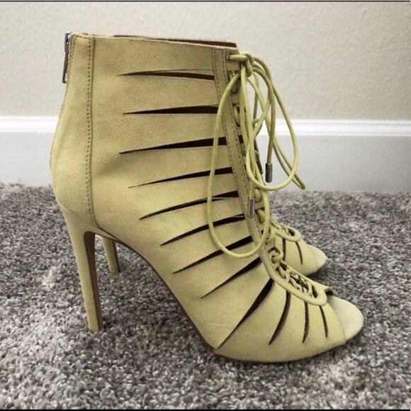 Steve Madden Women’s Lace-Up Booties Size 8 - Picture 2 of 16